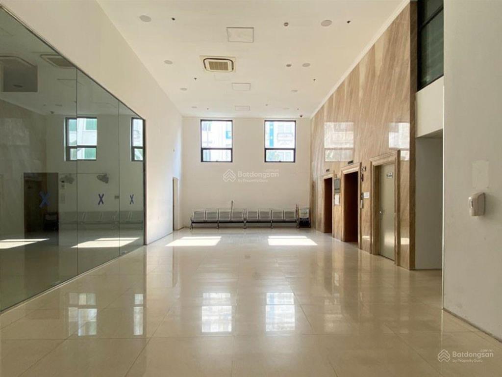Bql tòa nhà cho thuê văn phòng central point trung kính, dt 1000m2 có cắt nhỏ, giá chỉ 286.000 đ/m2