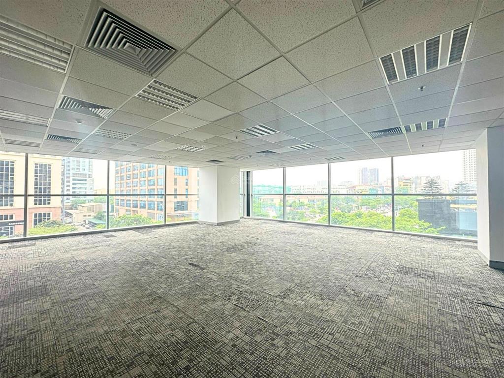 Bql toà nhà cho thuê văn phòng pvi tower phạm văn bạch, cầu giấy, dt 1750m2 có cắt, 420.000 đ/m2/th