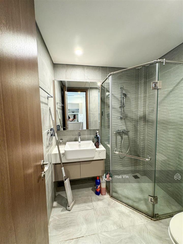 Bán căn 1pn 1wc 46,6m2 tòa r1.01, nội thất cơ bản, tầng trung mát the zenpark.  0907 351 ***