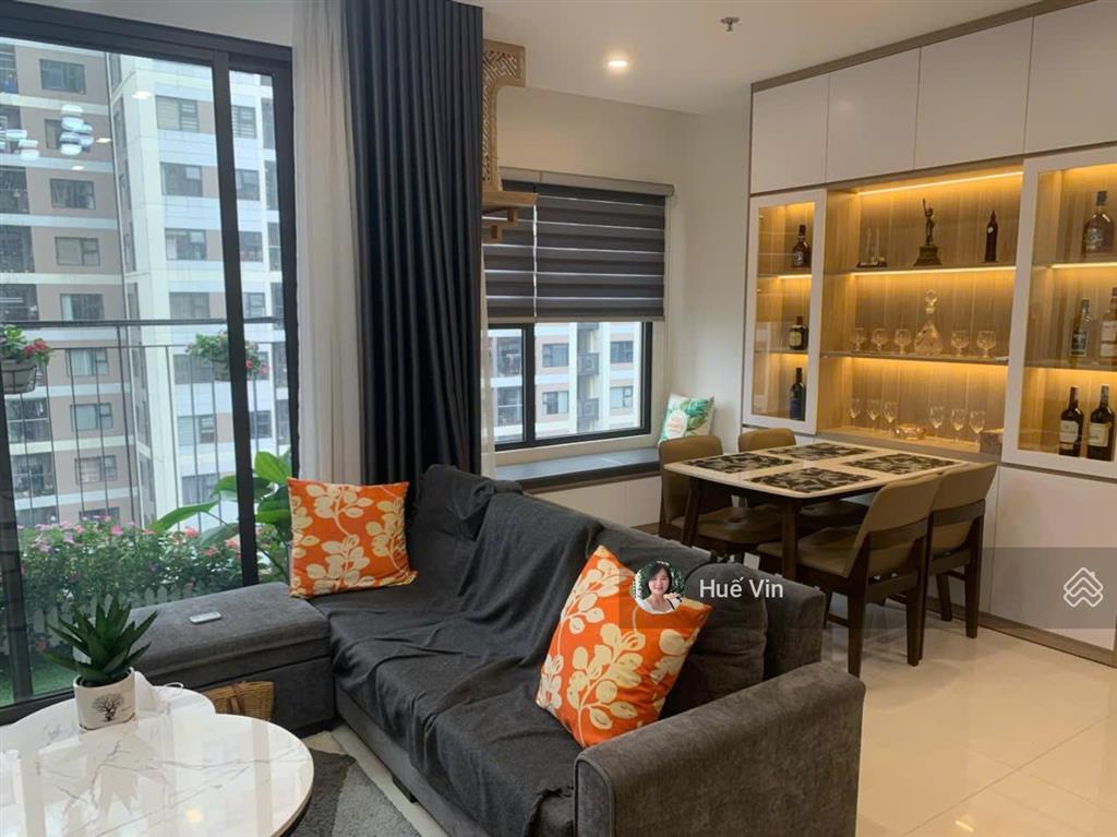 Không ở, cho thuê căn 2pn+1  2wc góc 63m2 tòa s1.02 nội thất đẹp, chỉn chu.  0907 351 ***.