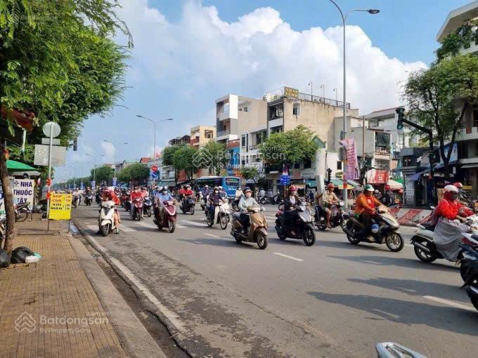 Mt khu tô hiệu  ngang 10m hiếm ! 10mx24m. khu bàn cờ trung tâm  phù hợp showroom, vp... giá 30 tỷ