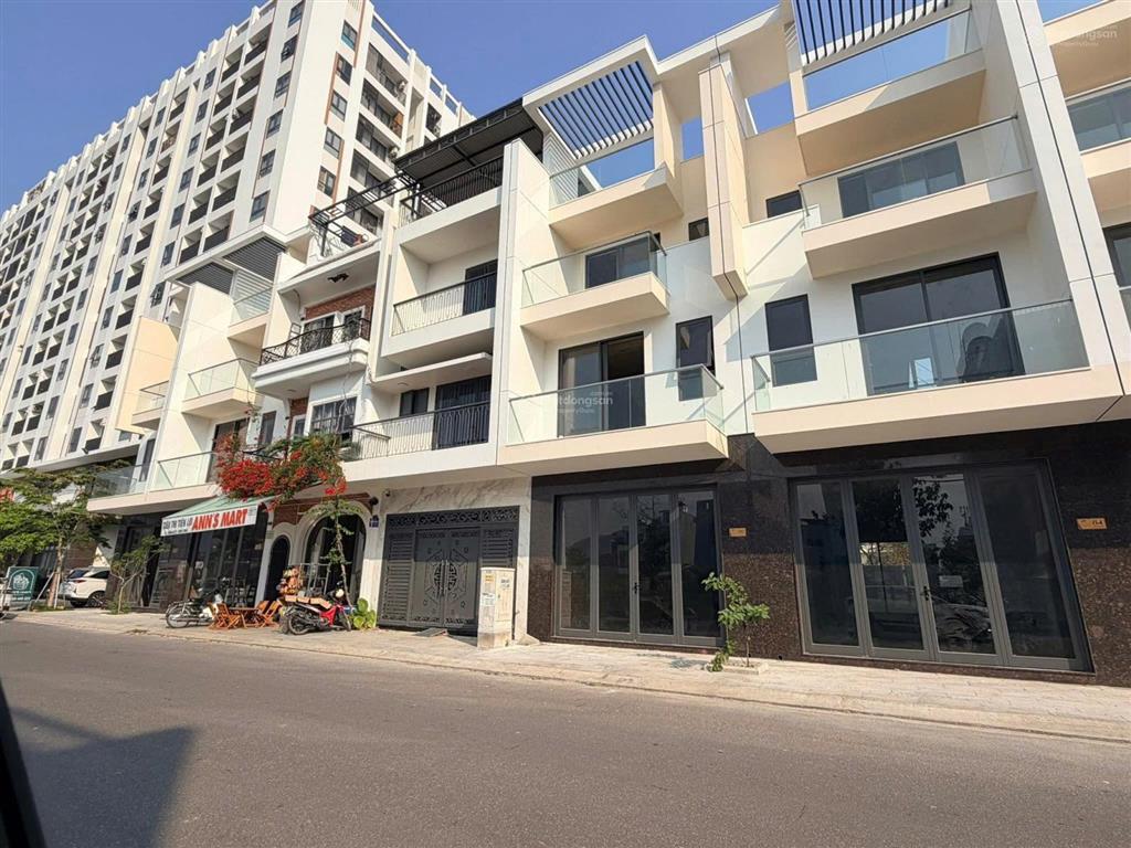 Bán nhà trung tâm thành phố nhà trang  sổ hồng lâu dài  kinh doanh được ngay