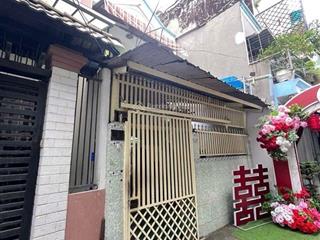 Bán đất tặng nhà sẵn dòng tiền 11tr/th  cạnh đh maketting  shr  sát hxh  nhỉnh 6tỷ