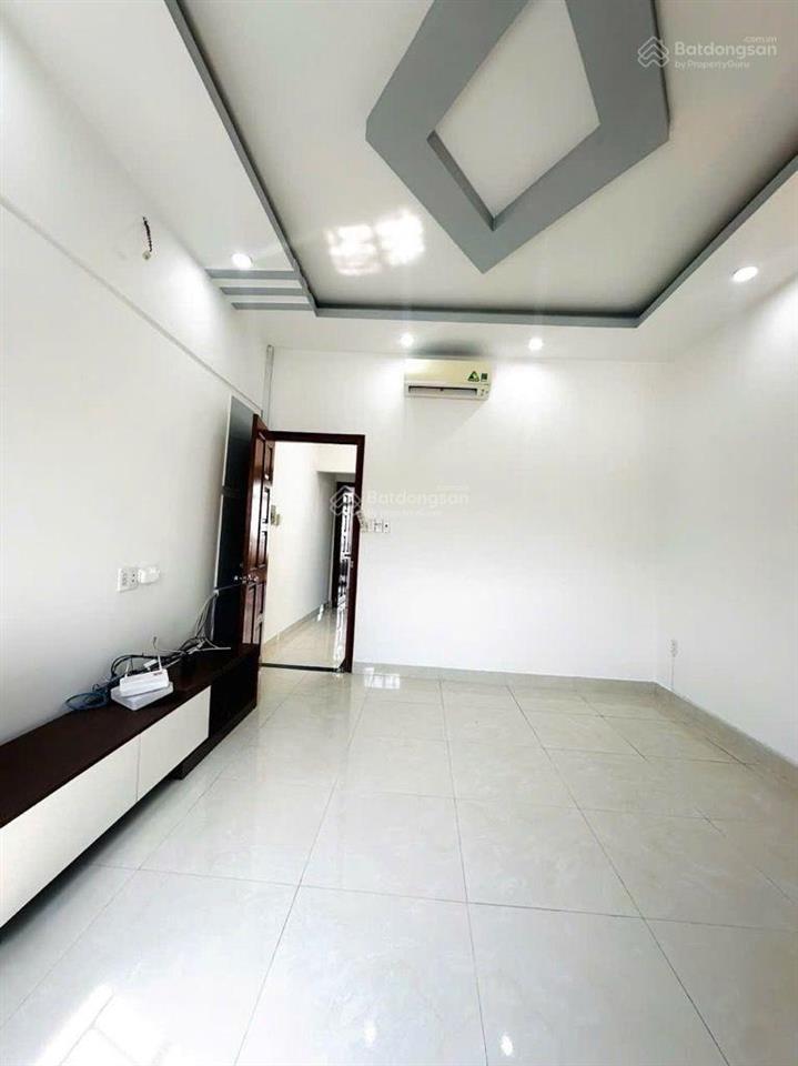 Hàng vip q7  kế đh maketting  nhà 2tầng  ngang chuẩn 4m  hẻm 3gác sát mt  nhỉnh 6tỷ