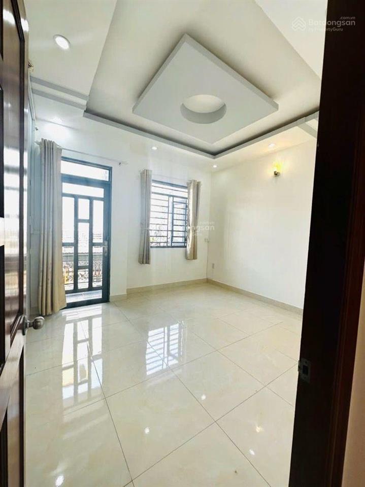Hàng vip q7  kế đh maketting  nhà 2tầng  ngang chuẩn 4m  hẻm 3gác sát mt  nhỉnh 6tỷ
