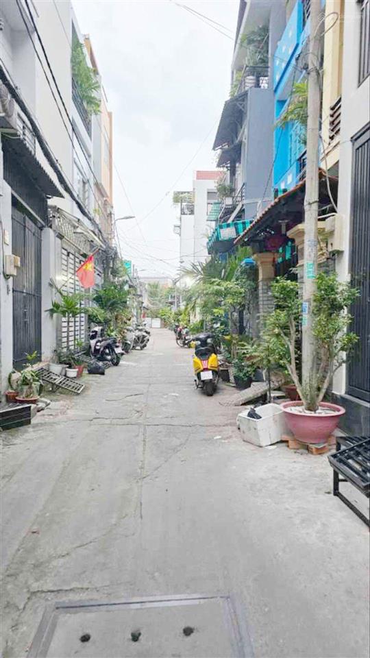 Nhỉnh 6tỷ  nhà 2 tầng  hẻm xe hơi  tân quy  5 phòng ngủ  shr kdc hiện hữu