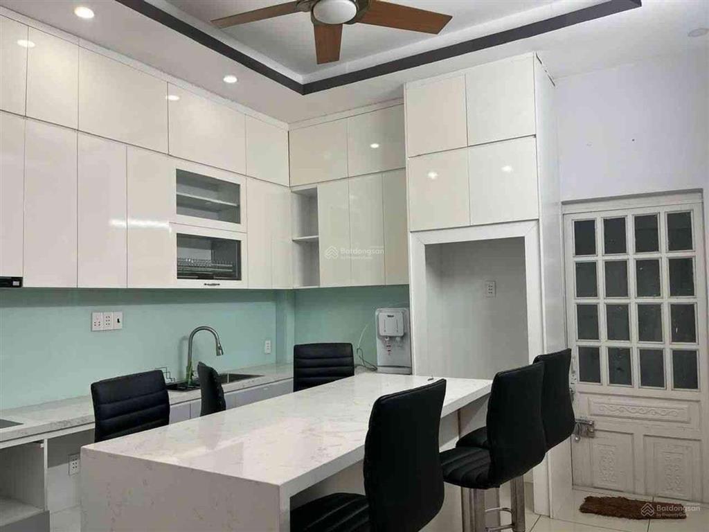 Siêu phẩm quận 7  nhà 4 tầng hẻm ô tô đỗ cửa htp  dòng tiền 16tr/tháng  nhỉnh 8 tỷ