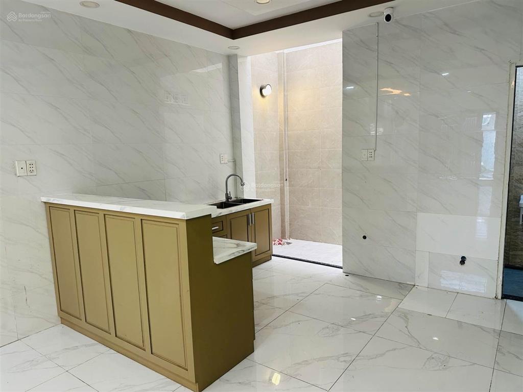 (rẻ  đẹp) bán nhà mới đẹp, hẻm xe tải lạc long quân bảy hiền, 4,4x15m, 9 tỷ