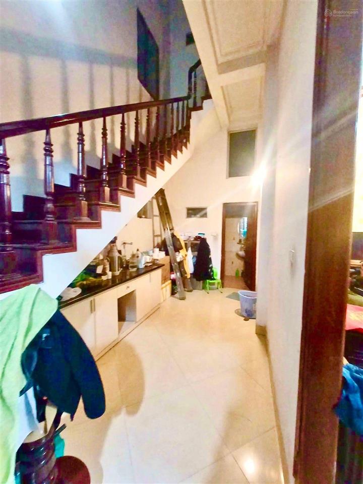 Trung tâm tây hồ bán đất dt 120m2 tặng nhà 3 tầng xây ccmn đẹp chia 2 lô