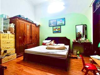Trung tâm tây hồ bán đất dt 120m2 tặng nhà 3 tầng xây ccmn đẹp chia 2 lô