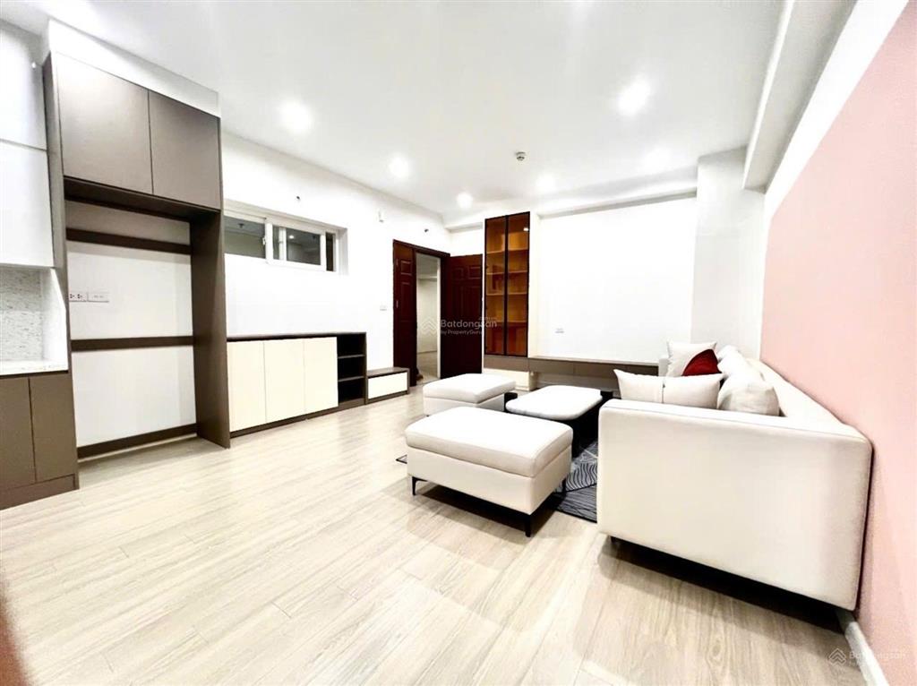 Căn hộ 2pn kđt nam trung yên  gần bigc thăng long & keangnam  nội thất đầy đủ ở ngay