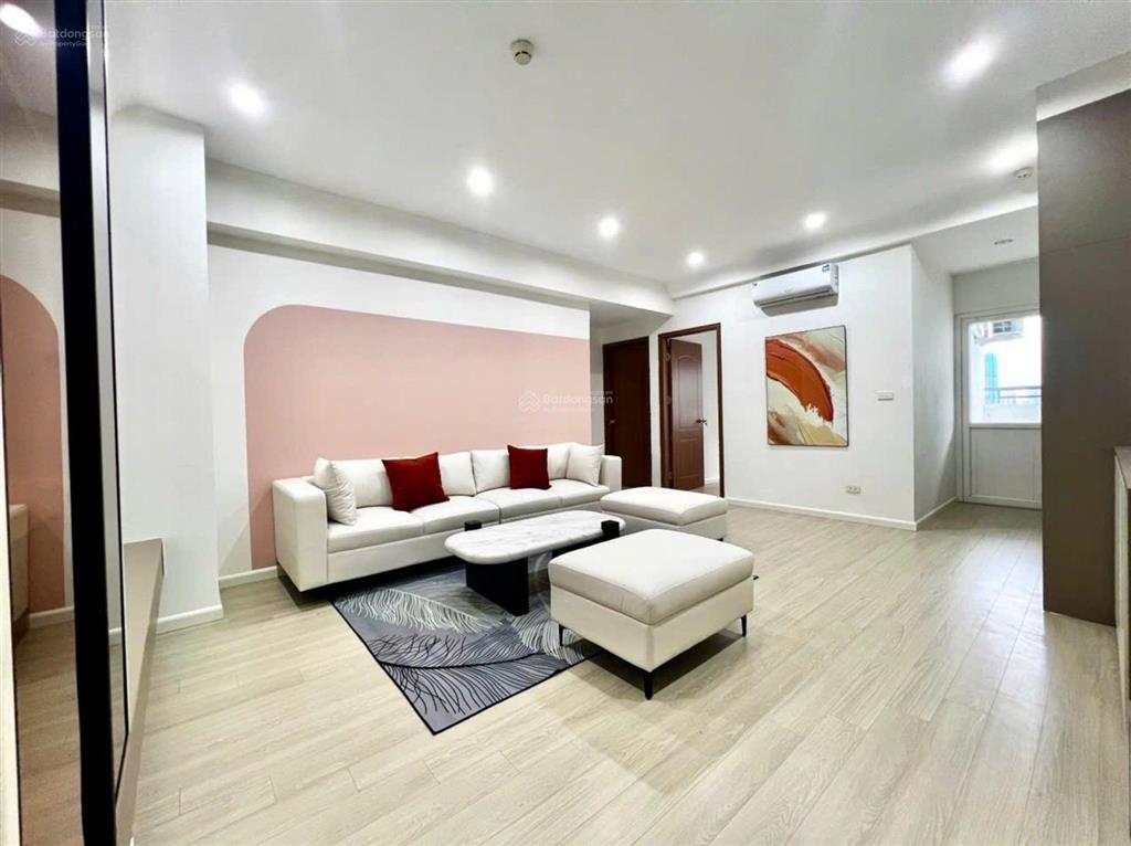 Căn hộ 2pn kđt nam trung yên  gần bigc thăng long & keangnam  nội thất đầy đủ ở ngay