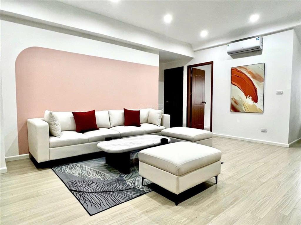 Căn hộ 2pn kđt nam trung yên  gần bigc thăng long & keangnam  nội thất đầy đủ ở ngay