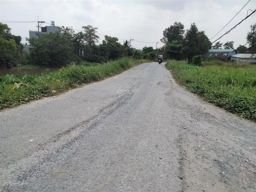 Bán đất thổ cư 5x23m  113m2 xây dựng tự do  ra đường bình mỹ, kênh xanh