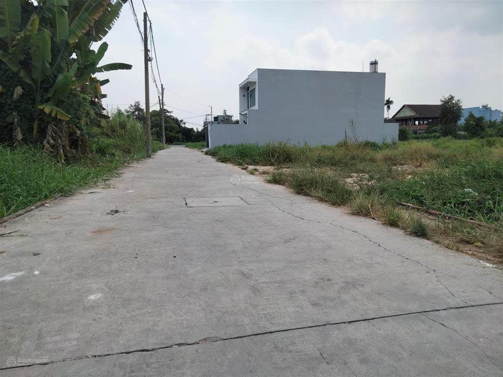 Bán đất thổ cư 5x23m  113m2 xây dựng tự do  ra đường bình mỹ, kênh xanh