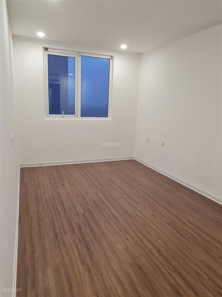 Bán căn hộ chung cư 3pn, 2wc, 85m2, eurowindow river 5.450 tỷ tầng trung, biew thoáng, nguyên bản