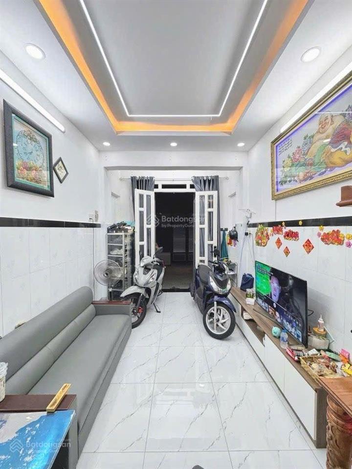 Nhà mới đẹp ngay gò xoài  lô tư đường nhựa ôtô thông