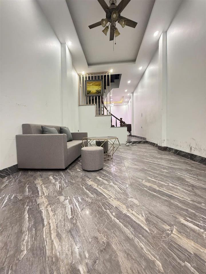 BÁN NHÀ THẠCH BÀN LONG BIÊN 40M2 5 TẦNG GẦN PHỐ GIÁ NHỈNH 7 TỶ