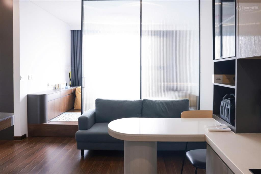 Bán studio masteri a view hồ 35,2m2, full đồ  vinhomes smartcity