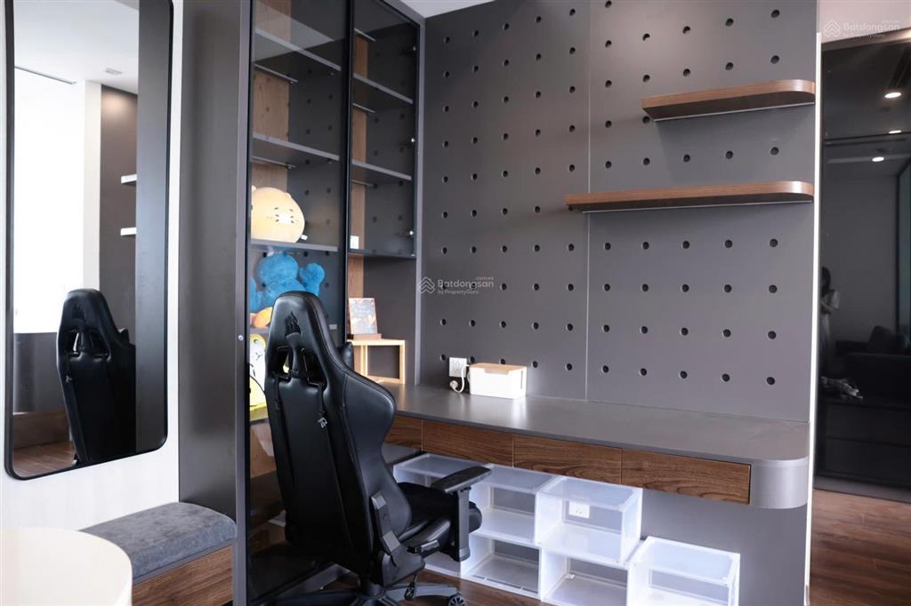 Bán studio masteri a view hồ 35,2m2, full đồ  vinhomes smartcity
