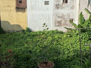 Đất đẹp trắc địa.mt lớn phù hơp.kinh doanh đa ngành .chdv gần 3 trường đại học.nhu cầu thuê cao.