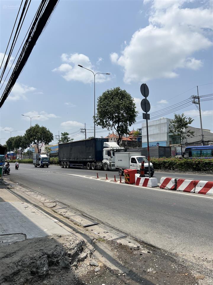 Nhà đẹp ở ngay  5 tầng  hxt giáp ql22  ngay ngã tư trung chánh q12  chỉ 5,6tỷ (tl)