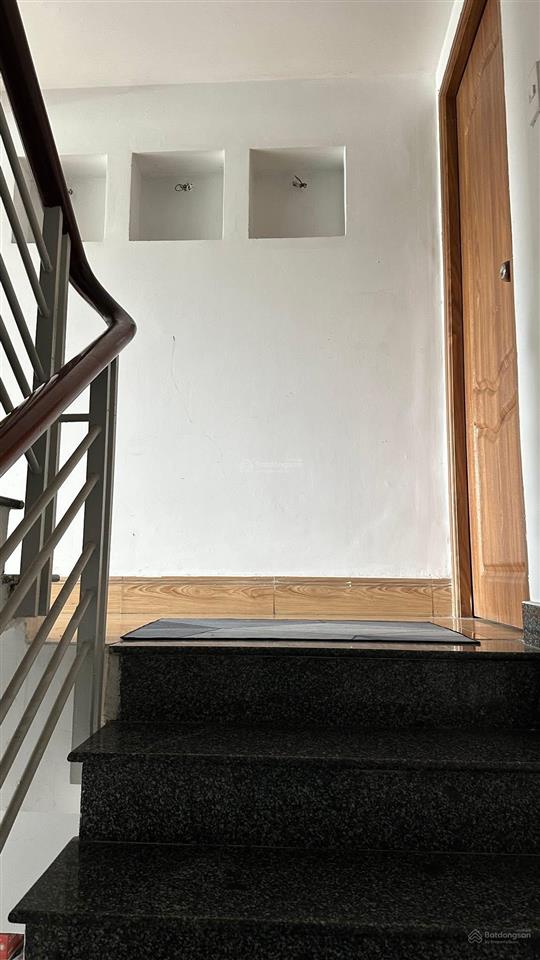 Nhà đẹp ở ngay  5 tầng  hxt giáp ql22  ngay ngã tư trung chánh q12  chỉ 5,6tỷ (tl)