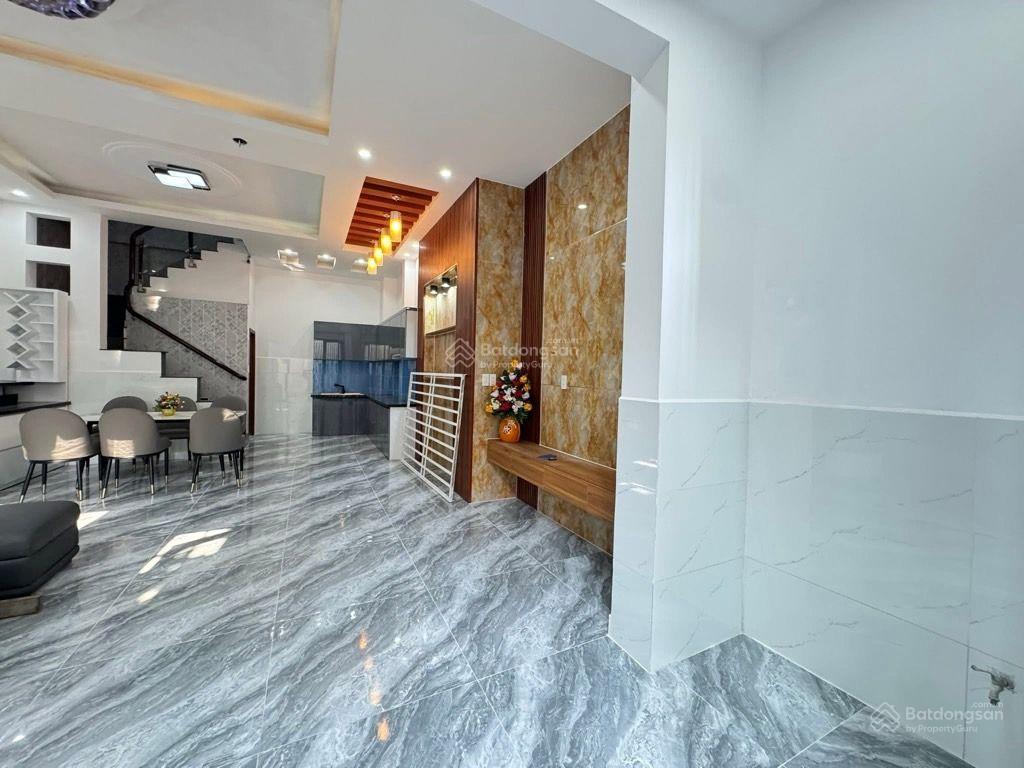 Full nội thất ở ngay  ngang gần 6m  3 tầng btct  đường số 4 gv  5.79tỷ (tl)