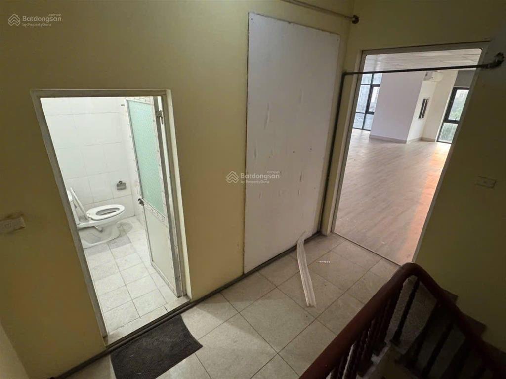 Cho thuê văn phòng mặt đường mễ trì 130m2  đối diện tttm the garden | giá 25tr