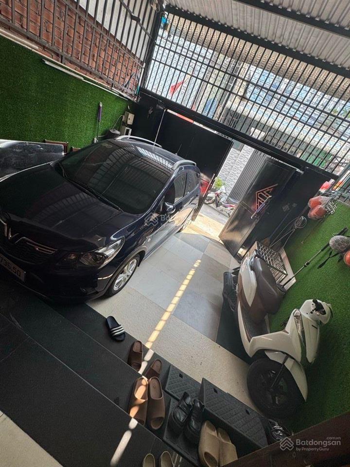 Bán nhà mặt tiền, đường số trục nguyễn văn tăng, long bình. 3 tầng, 86m2, 3pn. chỉ 6.7 tỷ bớt lộc.