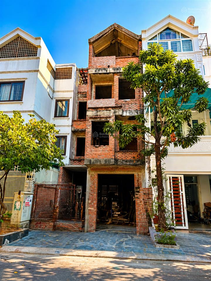 Siêu phẩm biệt thự nhà vườn việt hưng  căn duy nhất còn sót lại dt 120m2 mt 6m 4 tầng xây thô