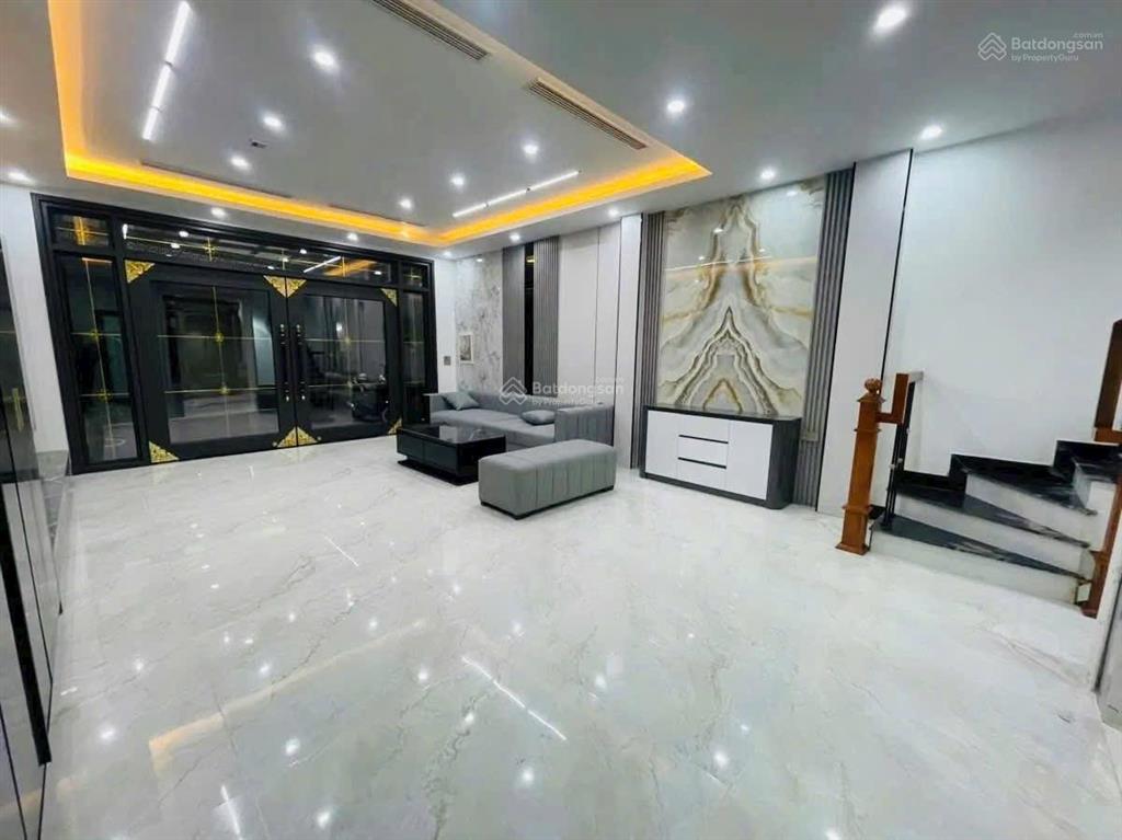 Hiếm nhà đẹp long biên 1 7 tầng thang máy ở & kinh doanh đỉnh  giá 18.x tỷ
