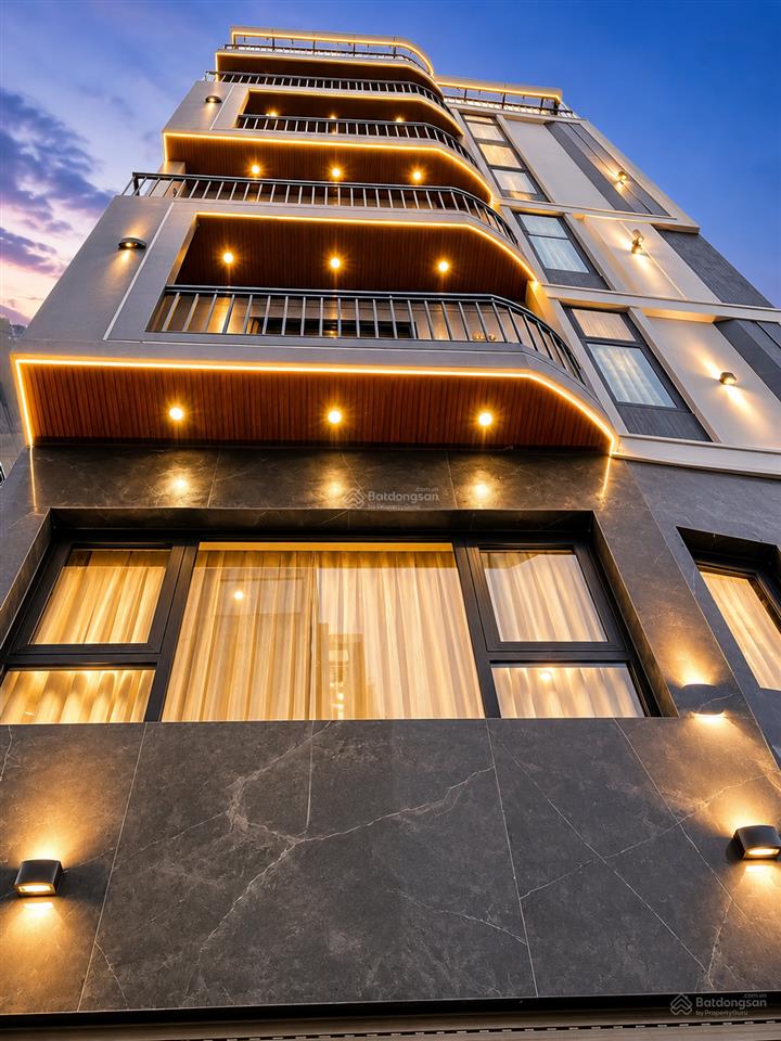 Ngọc thụy nhà mới 7 tầng thang máy gara ô tô 7 chỗ mặt tiền 7.3m rộng đẹp