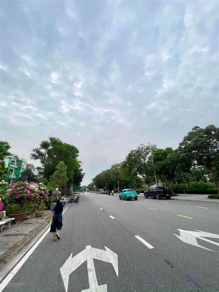 Biệt thự đơn lập đặng xá hàng hiếm khó tìm diện tích 180m2  4 tầng  mặt tiền 12.5m