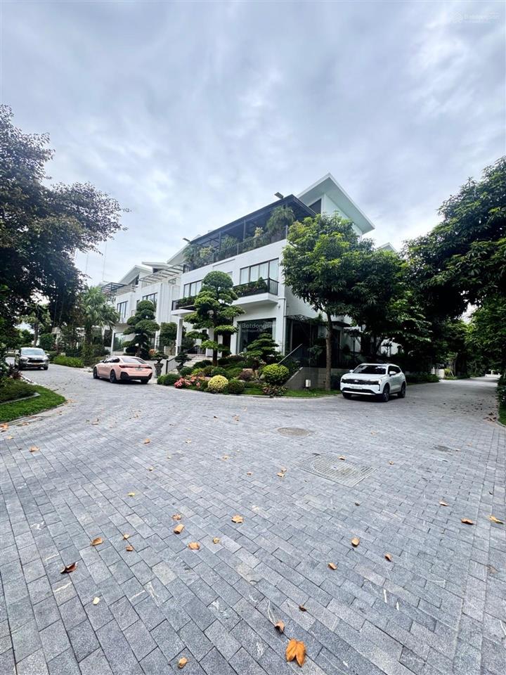 Biệt thự khai sơn hill  lô góc 3 mặt tiền  4 tầng nổi 1 hầm biểu tượng của giới thành đạt