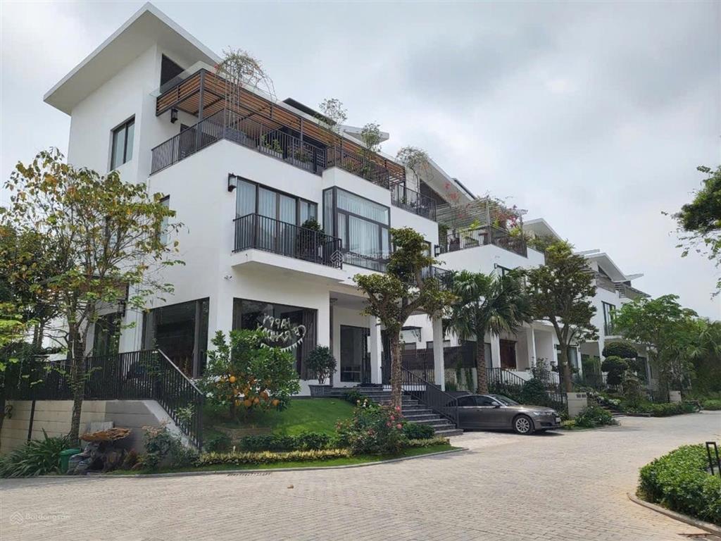 Biệt thự khai sơn hill  lô góc 3 mặt tiền  4 tầng nổi 1 hầm biểu tượng của giới thành đạt