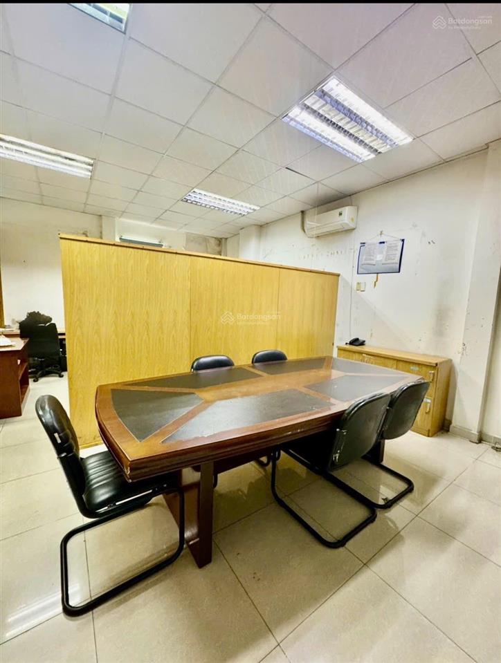 Nhà mtkd khu bàn cờ thạch lam, dt 144m2 ngang 8mx18m, đường 12m, có vỉa hè. nhỉnh 22 tỷ