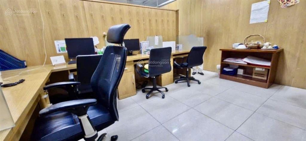 Nhà mtkd khu bàn cờ thạch lam, dt 144m2 ngang 8mx18m, đường 12m, có vỉa hè. nhỉnh 22 tỷ