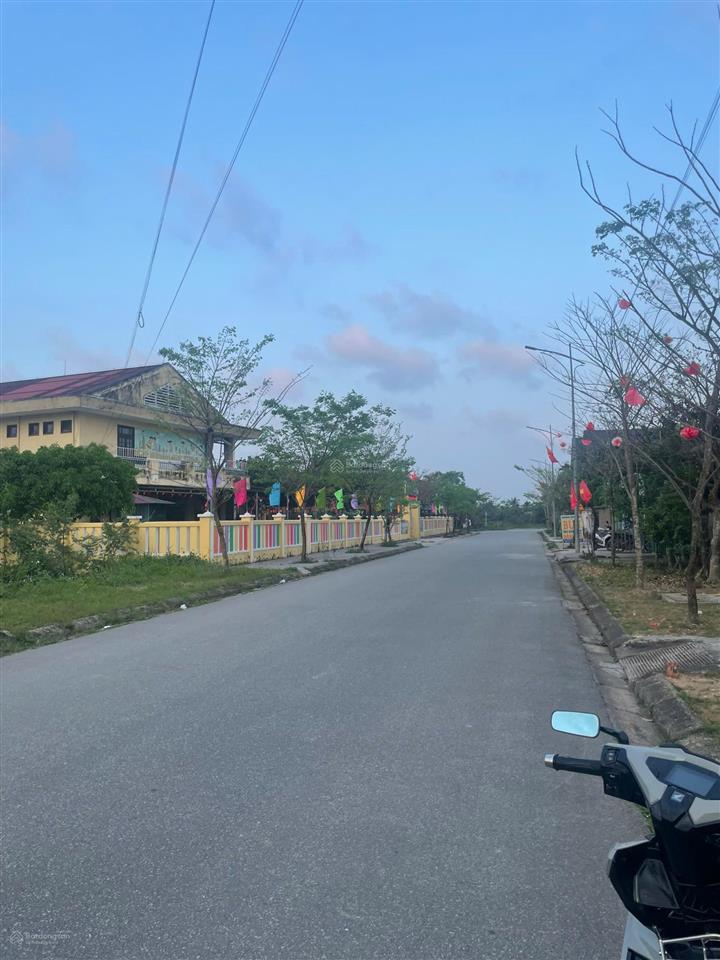 Đất mặt tiền đường trần hưng đạo  hương văn, sau lưng cây xăng dầu số 8