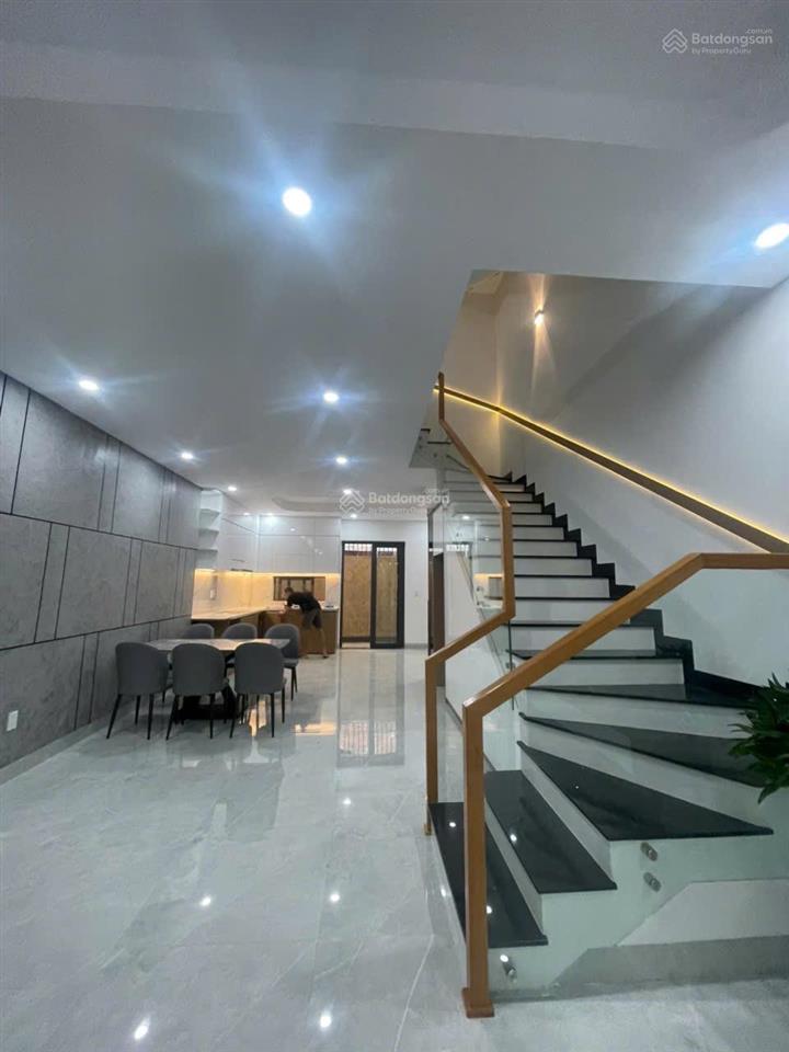 Bán nhà 3 tầng, kđt mỹ gia, nha trang  gói 7 đường nội bộ rộng 12m giá chỉ 8 tỷ 800 triệu
