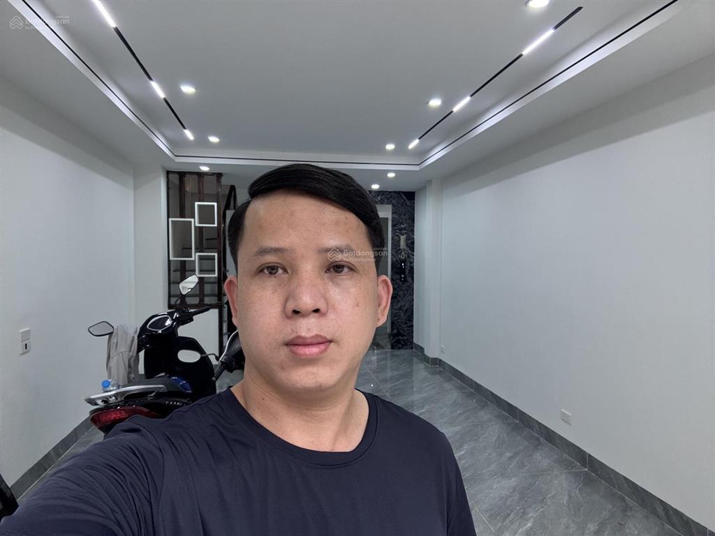 Bán nhà 7 tầng , thang máy , vừa ở vừa kinh doanh