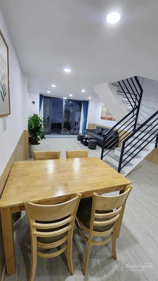 Bán gấp nhà 40m2, 3pn, tại chiến lược, giá siêu hời 4,9 tỷ