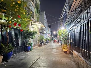 Bán gấp nhà 40m2, 3pn, tại chiến lược, giá siêu hời 4,9 tỷ