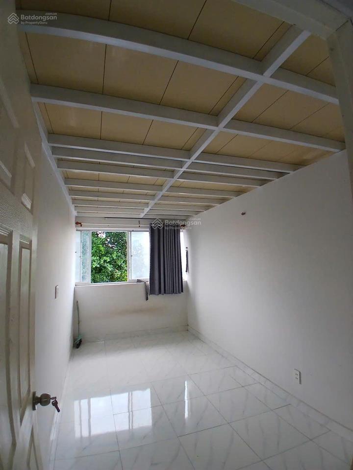 Cho thuê ch dt 80m, 2pn và gác rộng  0963 346 ***