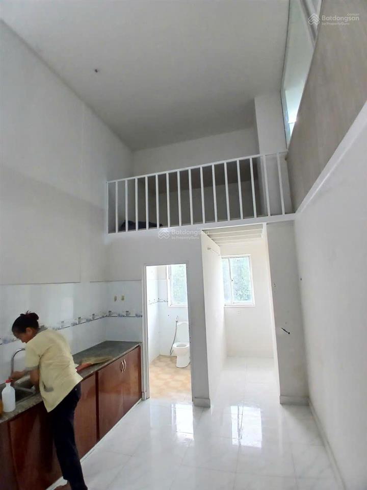 Cho thuê ch dt 80m, 2pn và gác rộng  0963 346 ***