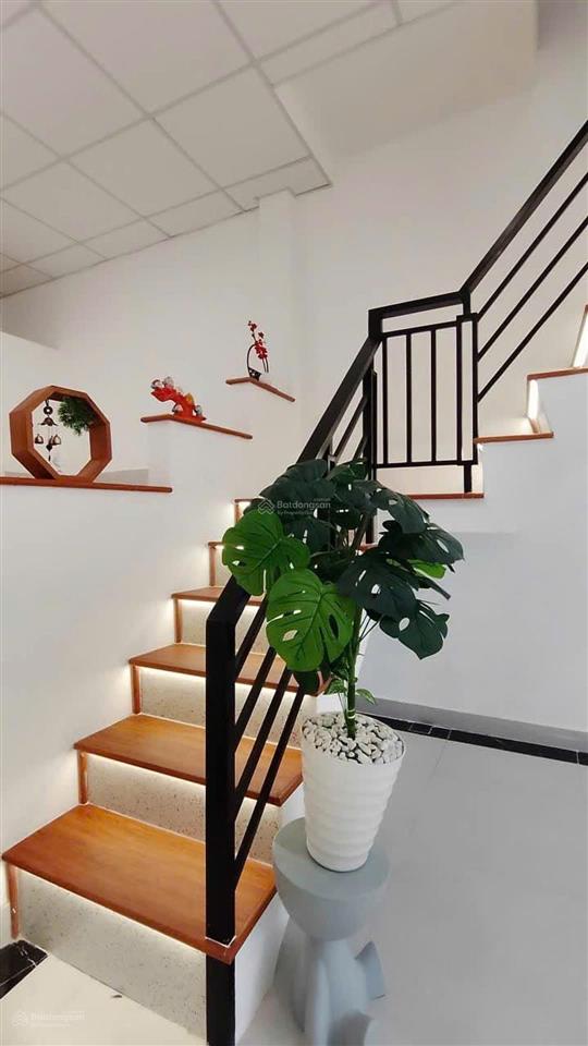 Bán nhà riêng giá siêu hời tại bình tiên, 5,3 tỷ, 3,9x14  41m2, 2pn, 2wc