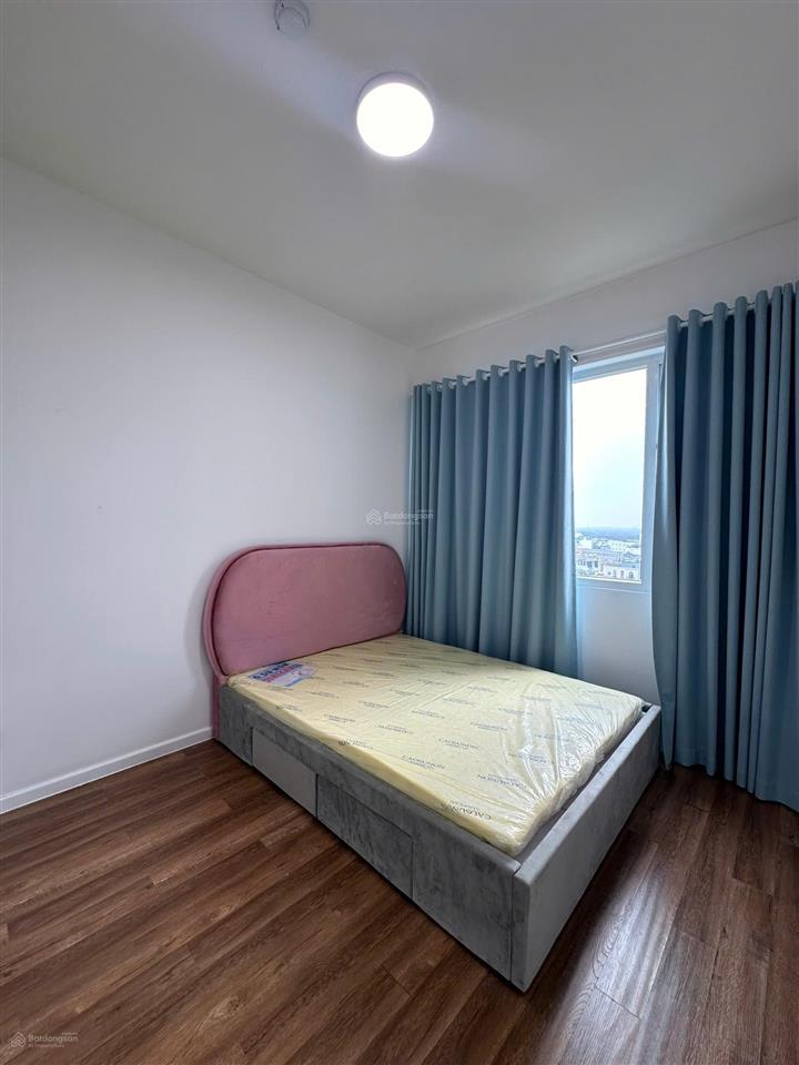 Cho thuê căn 2 phòng ngủ 1wc the park residence giá 8 triệu gọi em 0706 334 *** mr tú