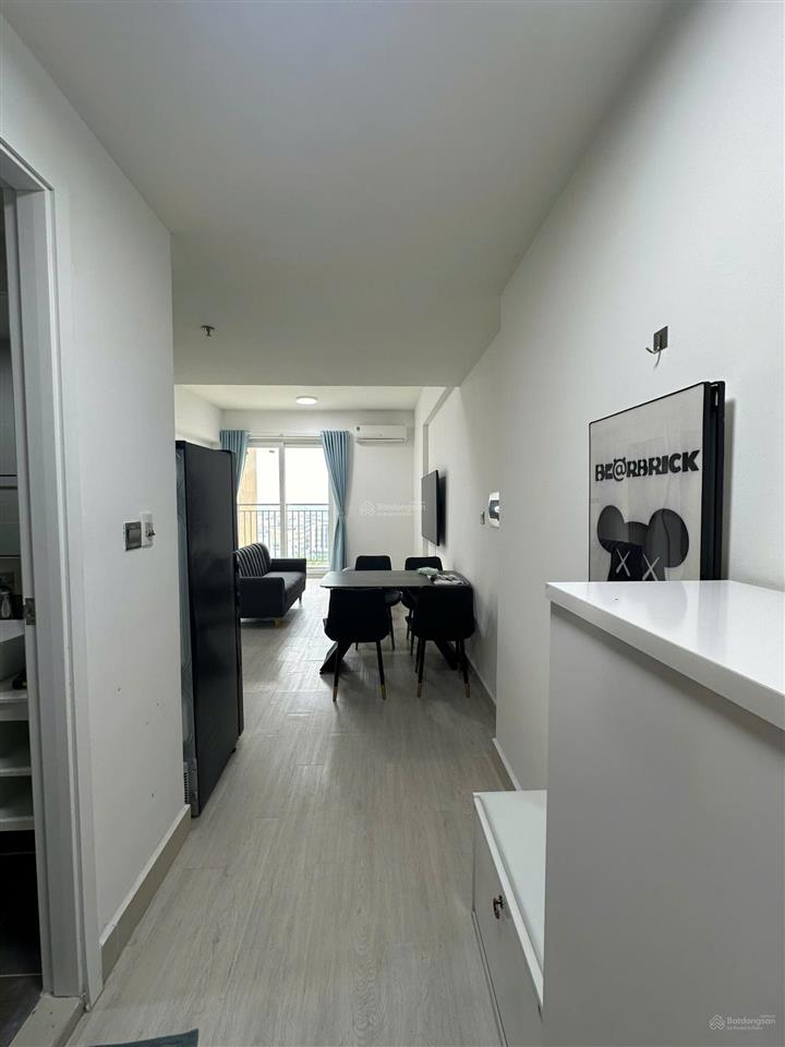 Cho thuê căn 2 phòng ngủ 1wc the park residence giá 8 triệu gọi em 0706 334 *** mr tú