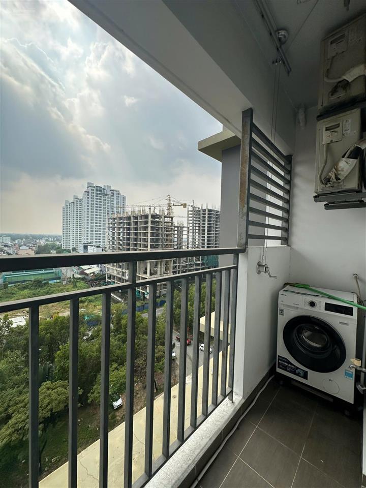 Cho thuê căn 2 phòng ngủ 1wc the park residence giá 8 triệu gọi em 0706 334 *** mr tú