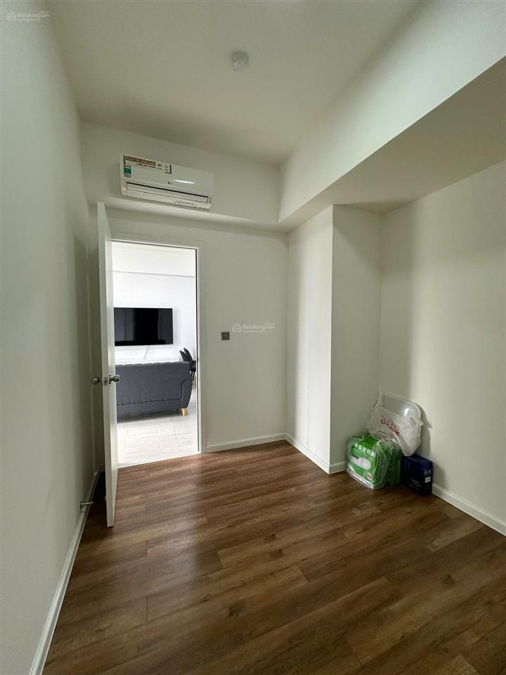 Cho thuê căn 2 phòng ngủ 1wc the park residence giá 8 triệu gọi em 0706 334 *** mr tú